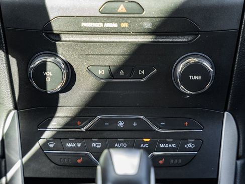 Used 2016 Ford Edge SEL w/ Equipment Group 201A image 24