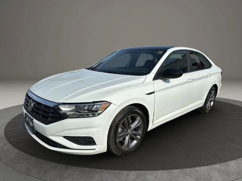 Used 2020 Volkswagen Jetta R-Line w/ R-Line Cold Weather Package FWD image 1