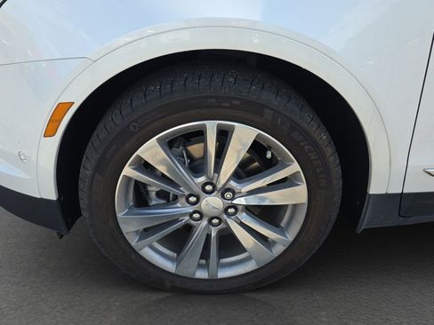 Used 2024 Cadillac XT5 Premium Luxury w/ Platinum Package AWD/4WD image 4