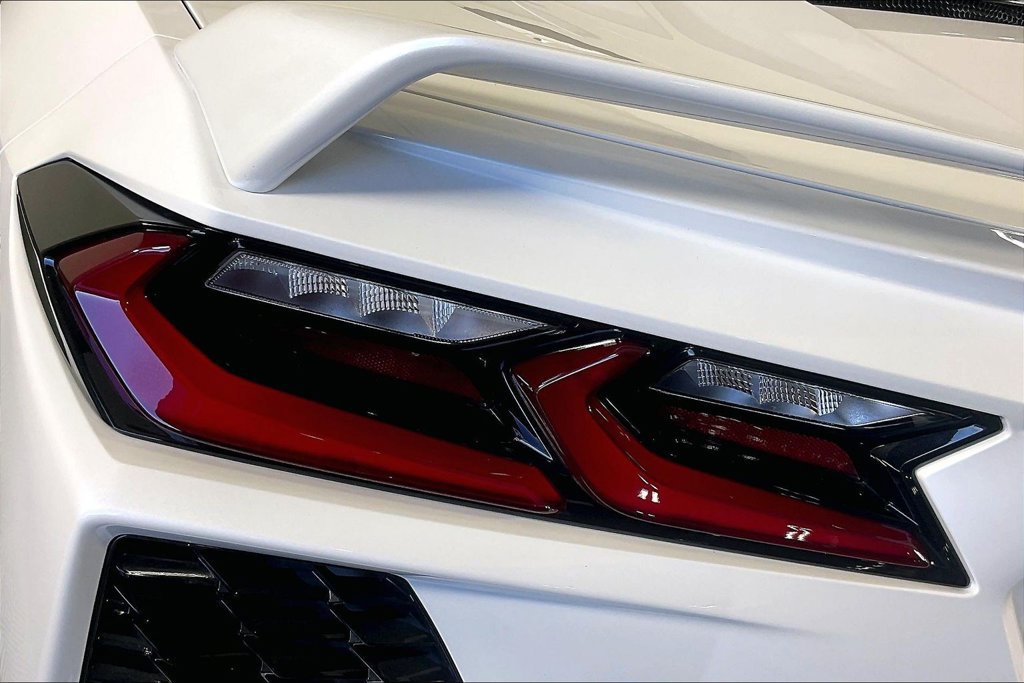 Used 2023 Chevrolet Corvette Stingray Premium Conv w/ Z51 Performance Package RWD image 35