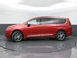 New 2026 Chrysler Pacifica Pinnacle image 4