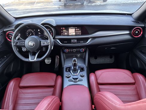 Certified 2024 Alfa Romeo Stelvio Veloce image 2