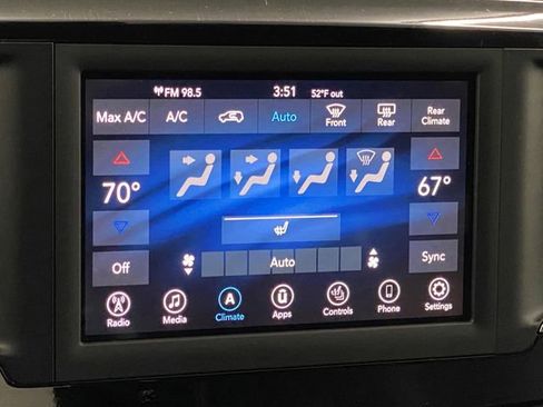 Used 2018 Chrysler Pacifica Touring-L image 19