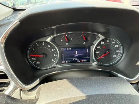 Used 2020 Chevrolet Equinox LT w/ Driver Convenience Package FWD image 4