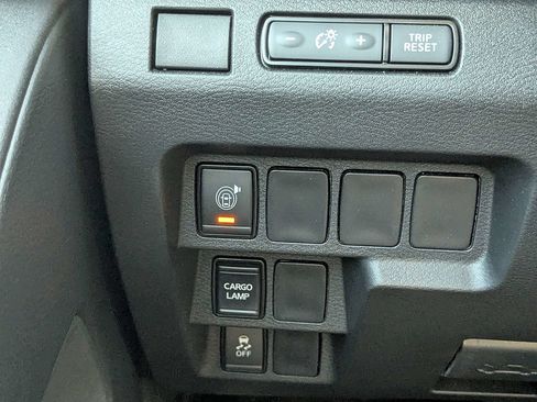 Used 2025 Nissan Frontier SV RWD image 26