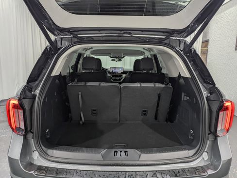 New 2026 Ford Explorer Active w/ Active Comfort Package AWD/4WD image 10
