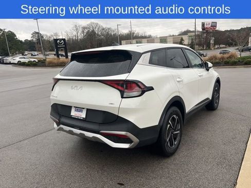 Used 2023 Kia Sportage LX image 5