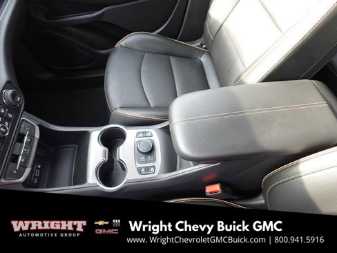 Used 2022 GMC Terrain AT4 image 23