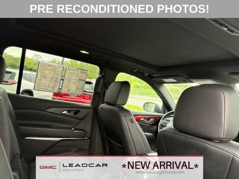 Used 2025 Chevrolet Traverse Z71 w/ LPO, Floor Liner Package AWD/4WD image 13