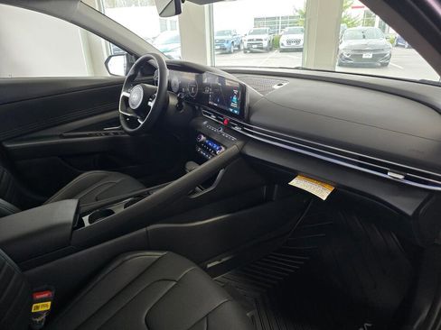 New 2026 Hyundai Elantra Limited image 44