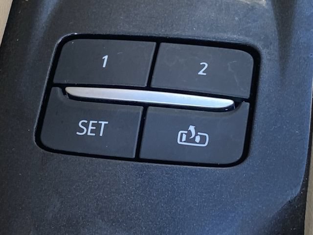 Certified 2023 Cadillac Escalade Premium Luxury AWD/4WD image 25