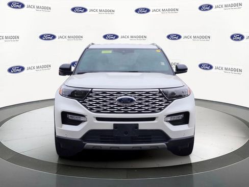 Certified 2023 Ford Explorer Platinum w/ Technology Package AWD/4WD image 8