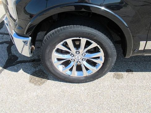 Used 2015 Ford F150 King Ranch w/ Equipment Group 601A Luxury image 9