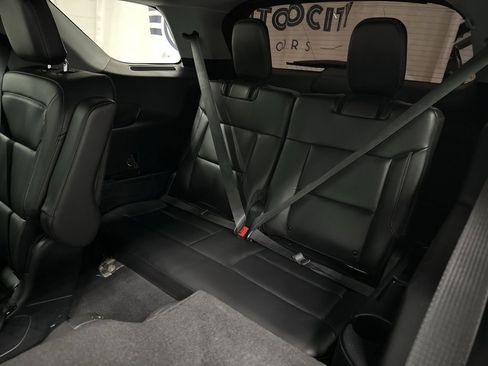 Used 2024 Ford Explorer XLT w/ Equipment Group 202A image 40