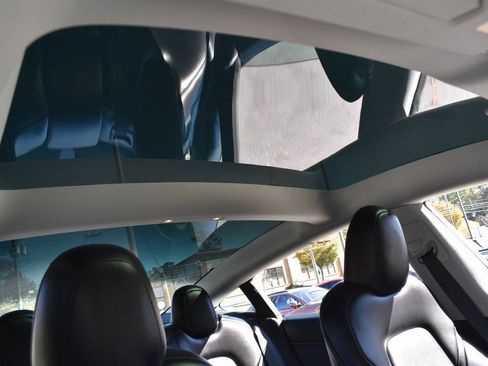 Used 2021 Tesla Model 3 Long Range image 29