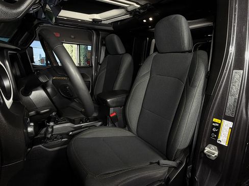 Used 2024 Jeep Wrangler Unlimited w/ Convenience Group image 11