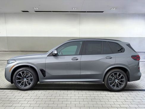New 2026 BMW X5 xDrive40i w/ M Sport Package image 2