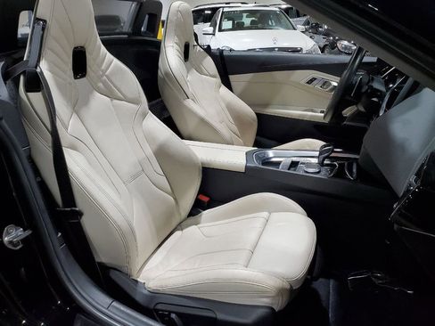 Used 2020 BMW Z4 sDrive30i w/ Executive Package image 15
