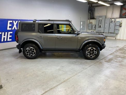 Used 2024 Ford Bronco Outer Banks AWD/4WD image 8