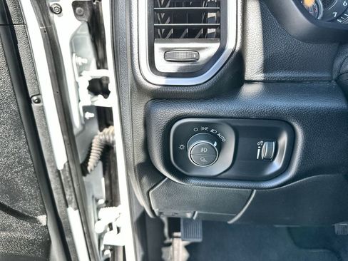 Used 2024 RAM 2500 Big Horn image 17