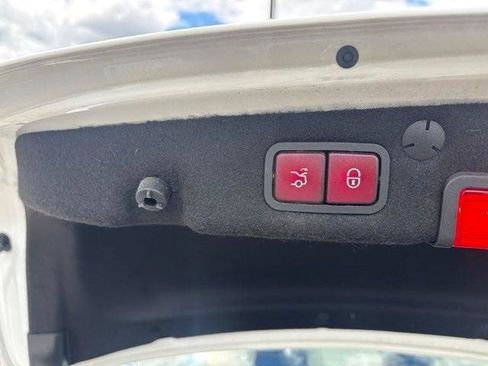 Used 2019 Mercedes-Benz C 300 4MATIC Sedan image 8