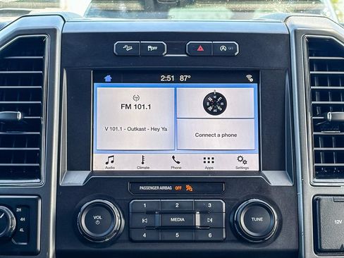 Used 2018 Ford F150 XLT w/ Equipment Group 302A Luxury AWD/4WD image 17