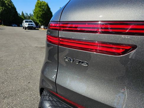 Used 2025 Genesis GV70 3.5T Sport w/ Sport Advanced Package image 15