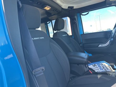 Used 2018 Jeep Wrangler Unlimited Rubicon w/ Cold Weather Group AWD/4WD image 37
