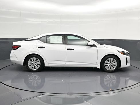 Used 2024 Nissan Sentra S FWD image 4