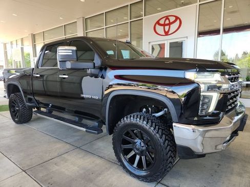 Used 2021 Chevrolet Silverado 3500 LTZ w/ LTZ Convenience Package AWD/4WD image 4