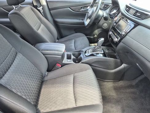 Used 2019 Nissan Rogue SV w/ Sun & Sound Touring Package AWD/4WD image 26