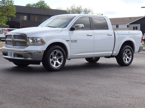 Used 2017 RAM 1500 Laramie w/ Convenience Group AWD/4WD image 11