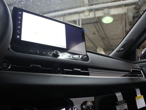 New 2026 Mitsubishi Outlander LE FWD image 8