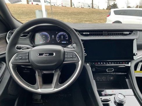 New 2026 Jeep Grand Cherokee Altitude AWD/4WD image 12