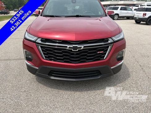 Used 2023 Chevrolet Traverse RS w/ LPO, Floor Liner Package AWD/4WD image 9