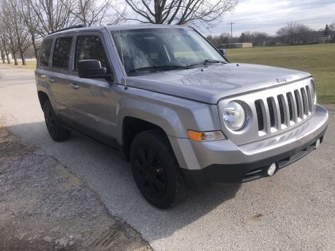 Used 2016 Jeep Patriot Sport w/ Power Value Group image 7
