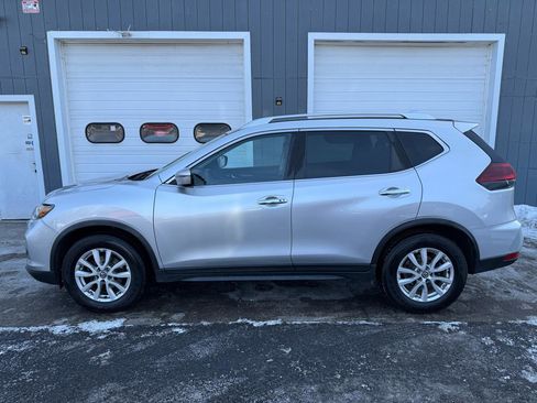 Used 2019 Nissan Rogue SV image 7