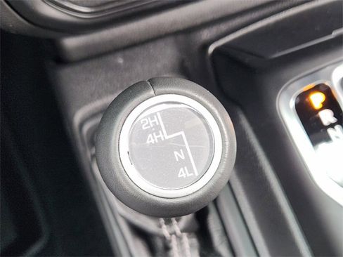 Used 2022 Jeep Gladiator Overland w/ Popular Equipment Package image 19