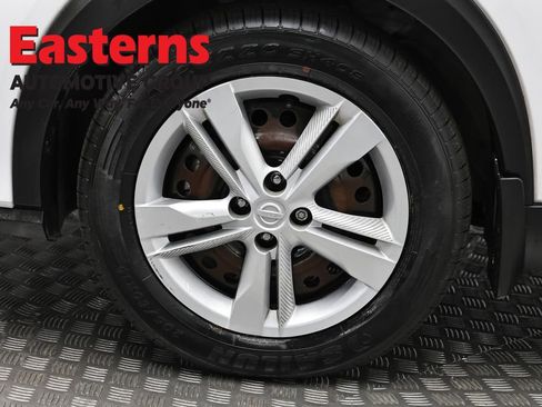 Used 2021 Nissan Kicks S image 32