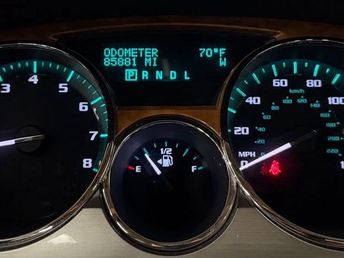 Used 2011 Buick Enclave CXL FWD image 16