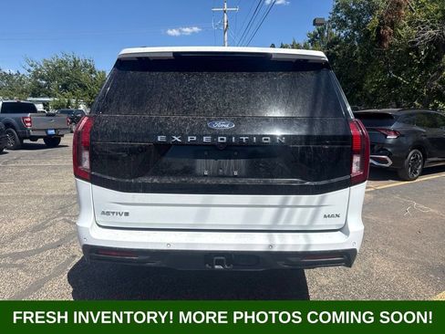 Used 2025 Ford Expedition Max Active AWD/4WD image 3