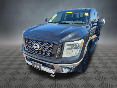Used 2016 Nissan Titan PRO-4X image 4