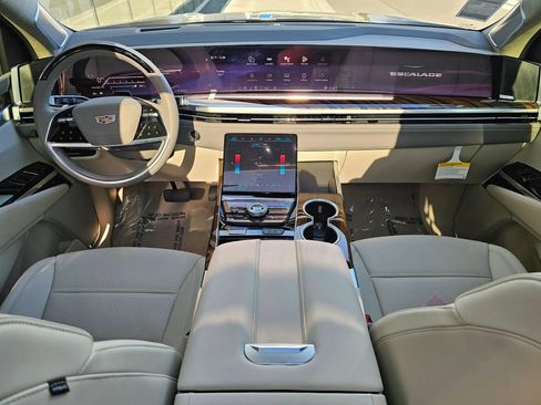 New 2026 Cadillac Escalade Platinum Sport AWD/4WD image 20