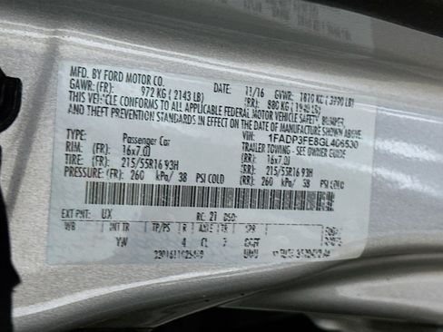 Used 2016 Ford Focus SE FWD image 12