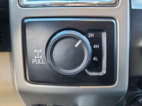 Used 2017 Ford F250 Lariat w/ Chrome Package image 34