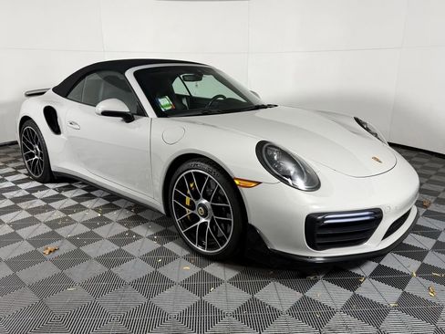Certified 2019 Porsche 911 Turbo image 9