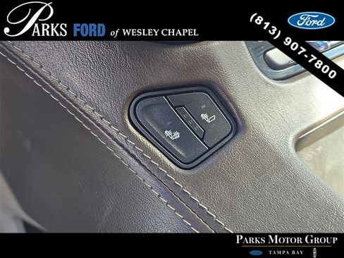 Used 2020 Chevrolet Suburban LT image 28