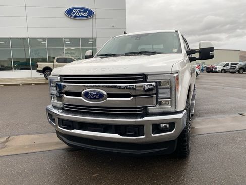 Used 2019 Ford F350 Lariat w/ Lariat Ultimate Package image 14
