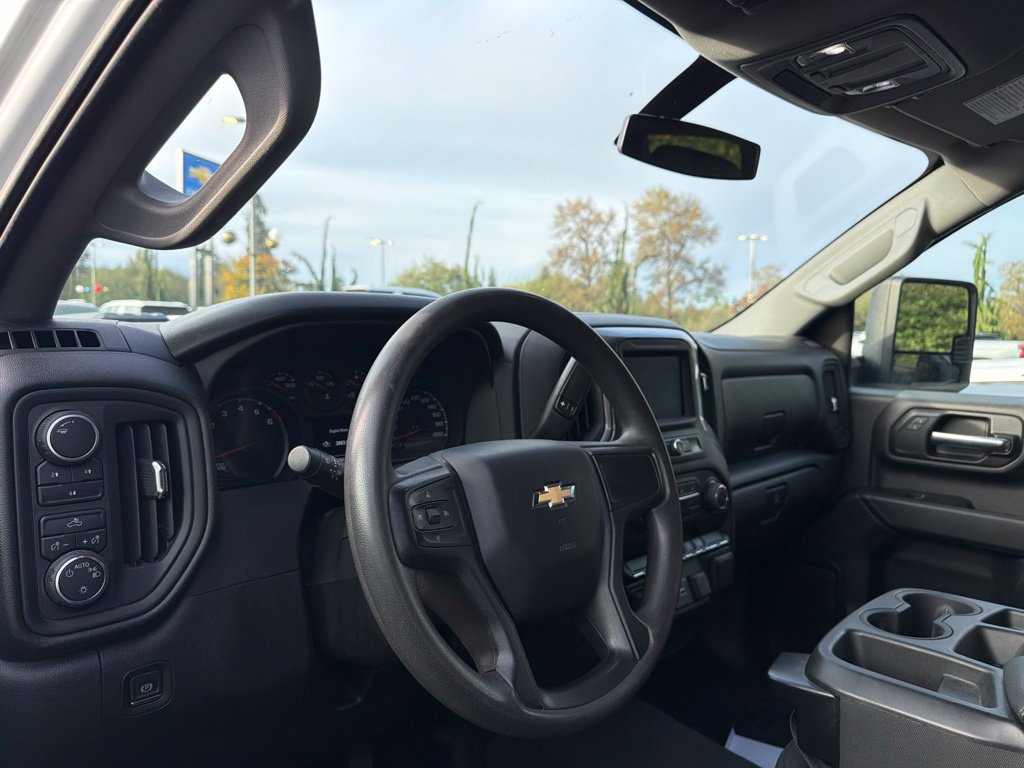 Used 2022 Chevrolet Silverado 2500 Custom w/ Custom Convenience Package AWD/4WD image 8