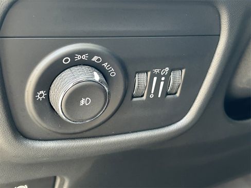 Used 2024 Jeep Grand Cherokee L Summit image 27